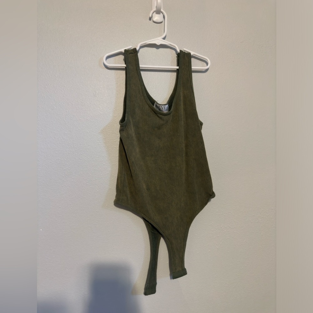 NEVER WORN BODYSUIT